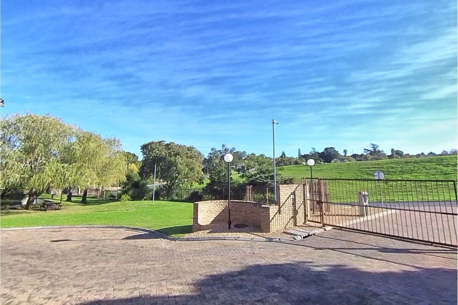 To Let 2 Bedroom Property for Rent in Sonstraal Western Cape